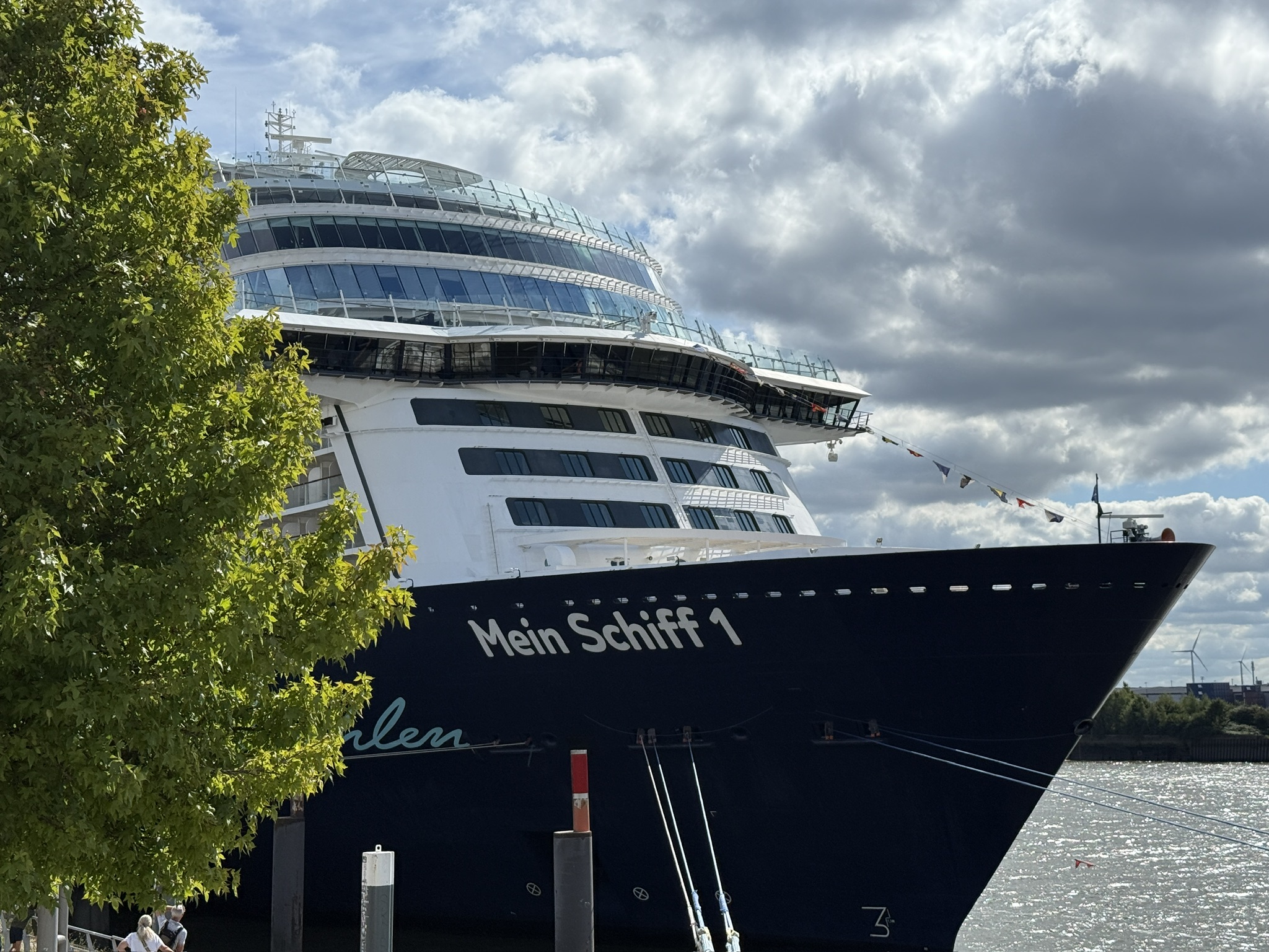 Unsere Jubiläumskreuzfahrt, die 10. – von Kiel über Hamburg nach New York